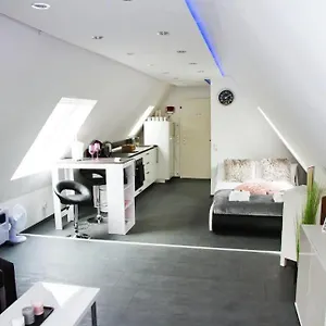 truth-studio-queensize-bett-netflix-kuche.dusseldorf-hotel.net/